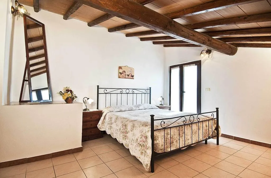 Agriturismo I Girasoli Villa Pescia Romana Italy