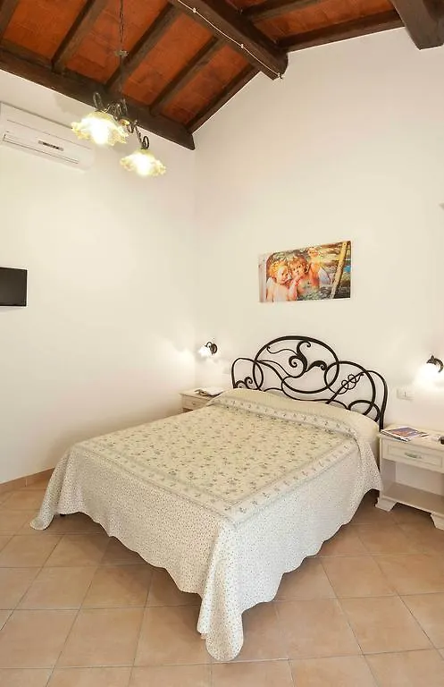 Agriturismo I Girasoli Villa Pescia Romana Italy